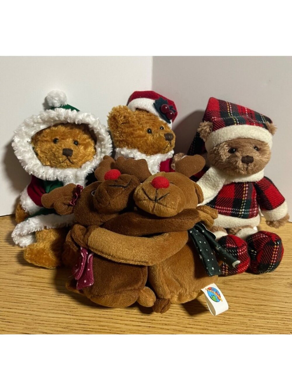 Plushland Set Of 4 Christmas Plush Teddy Bears & Reindeer Decorated Holiday